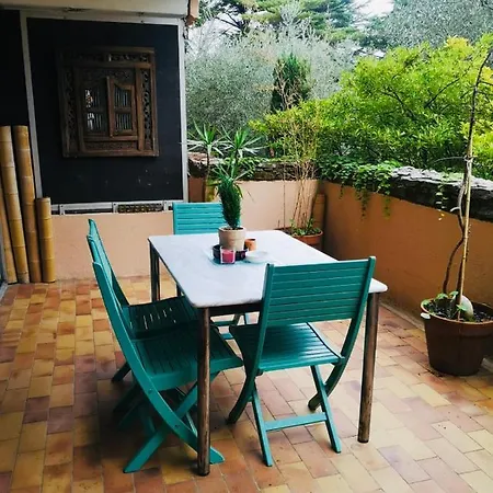 Апартаменти Studio Agreable De 39m2 Avec Terrasse 15m2 *