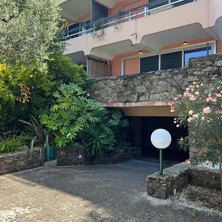 Studio Agreable De 39m2 Avec Terrasse 15m2 *